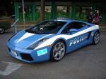 800px_Lamborghini_Polizia.jpg